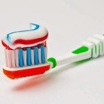 Maneira correta de usar pasta de dente