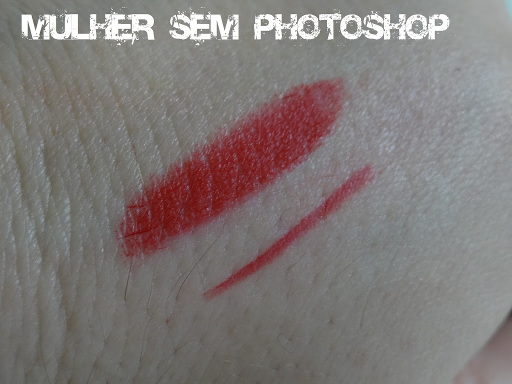 Lápis vermelho para usar com o Ruby Woo