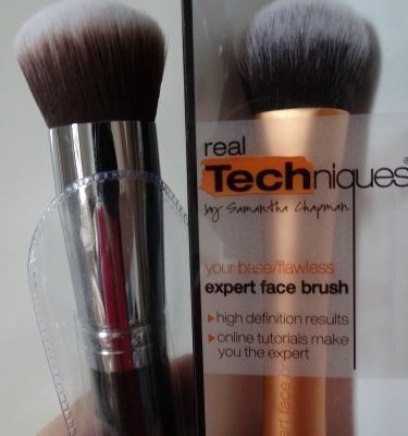 Comparação Face Brush Real Techniques x Sigma F82