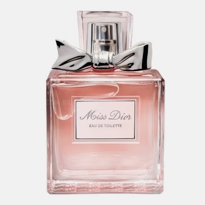 Você se sente mais bonita usando perfumes? - Mulher sem photoshop